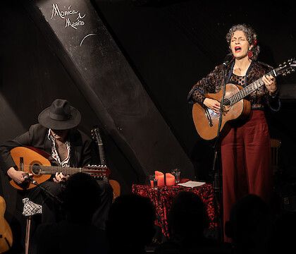 Mónica Coronado & Manito